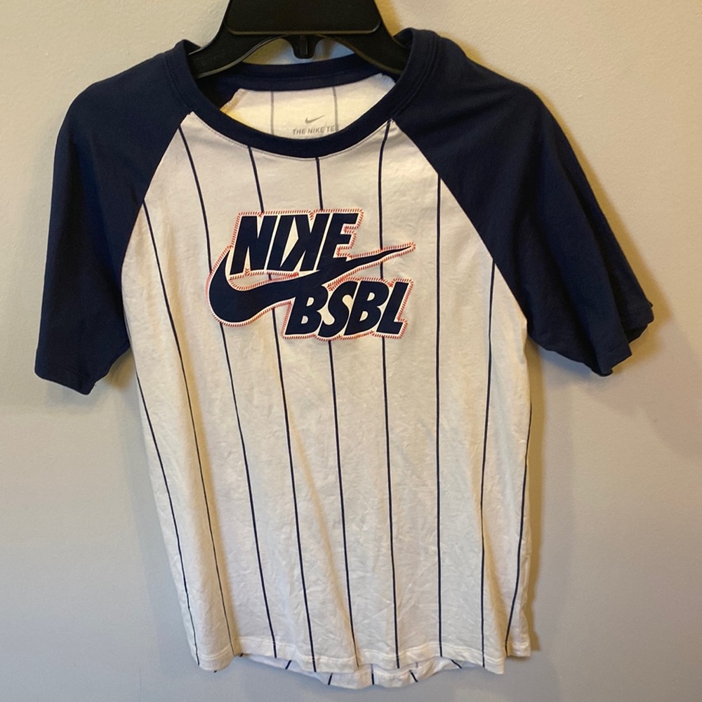 Boys Nike baseball shirt